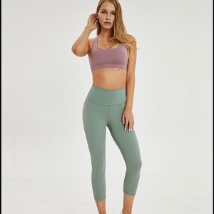High Waist Capri Leggings- Zory del Mar